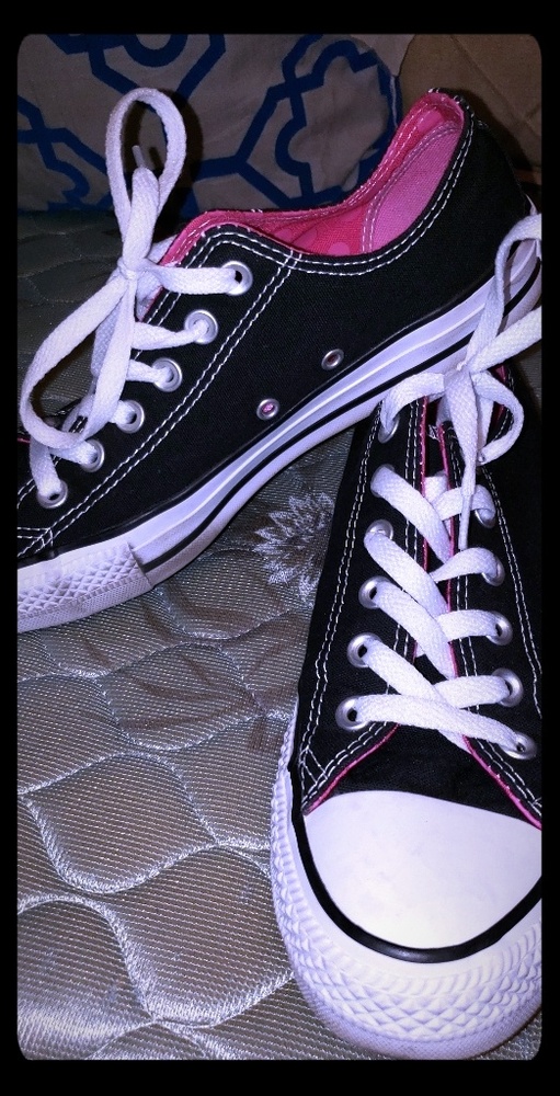 Converse black & hot pink
